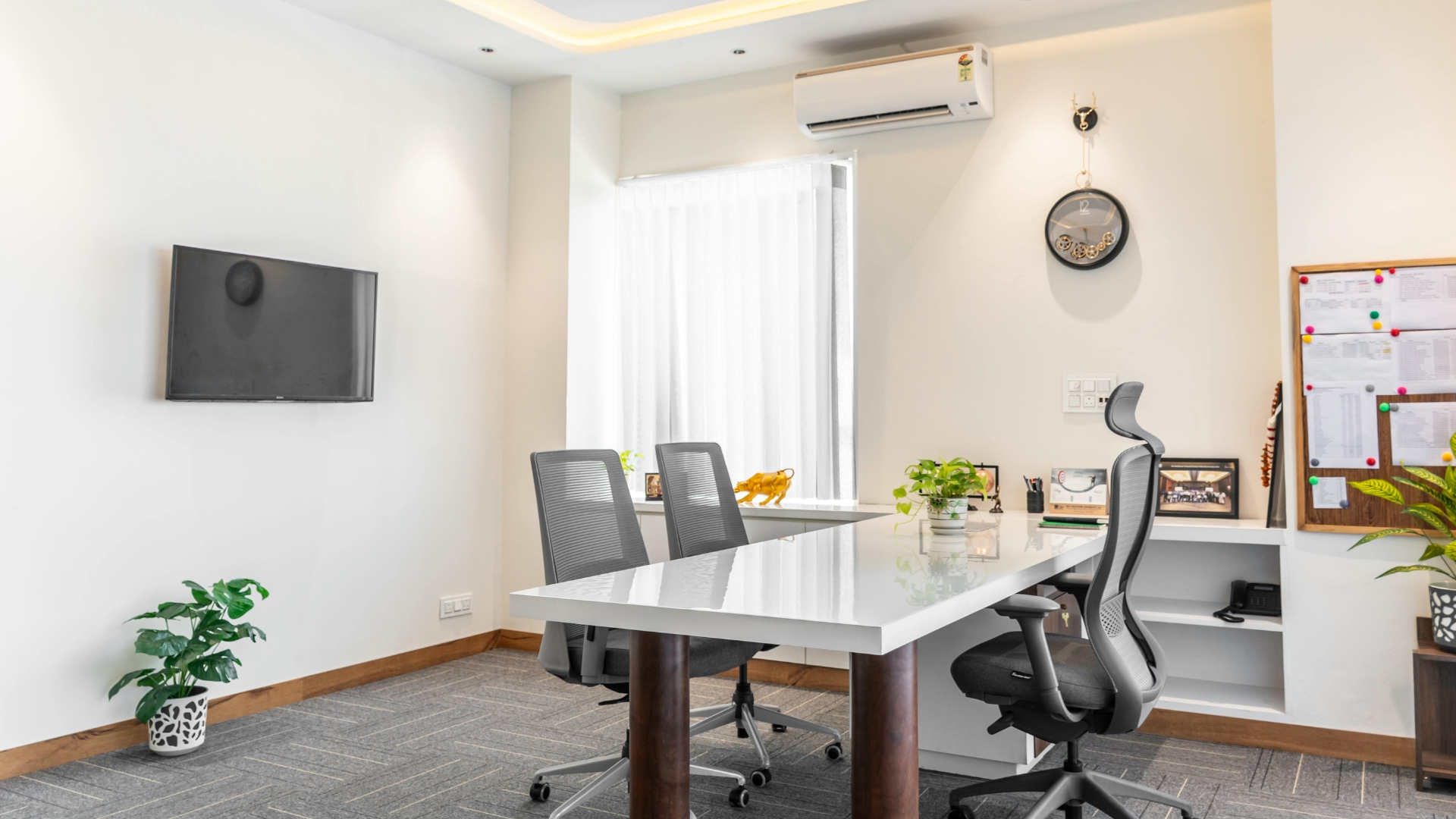 Impressing Clients How a Clean Office in Gilcrease Hills Reflects Your Business